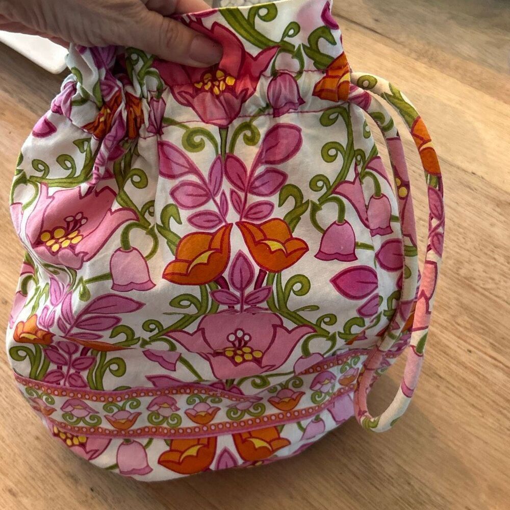 Vera Bradley pink floral lined bag wet dry bag laundry bag ditty. 10 x 11 x 7 - Picture 8 of 8